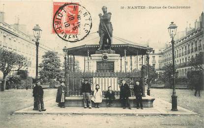 CPA FRANCE 44 "Nantes, statue de Cambronne"