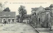 60 Oise / CPA FRANCE 60 "Chevincourt, un coin de la place après les combats "