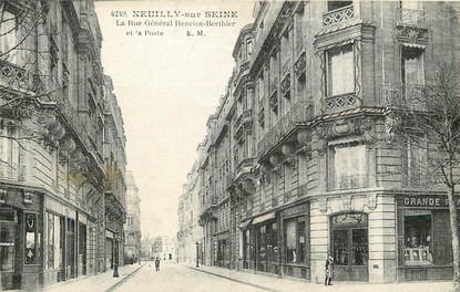 CPA FRANCE 92 "Neuilly sur Seine, la rue du Général Henrion Berthier"