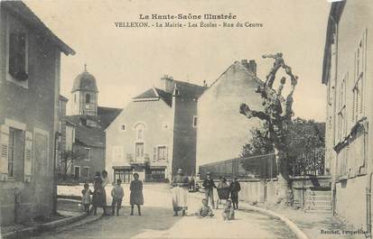 / CPA FRANCE 70 "Vellexon, la mairie, les écoles, rue du centre"