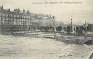 25 Doub / CPA FRANCE 25 "Besançon, pont de battant, les grandes eaux"