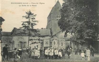 CPA FRANCE 45 "Escrennes, place de l'Eglise, la sortie de la Messe"