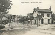 25 Doub / CPA FRANCE 25 "Morteau, av de la gare"