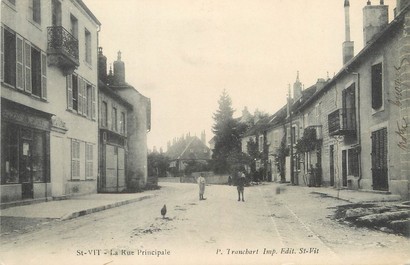 / CPA FRANCE 25 "Saint Vit, la rue principale"