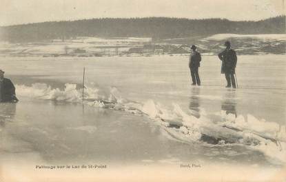 / CPA FRANCE 25 "Patinage sur le lac de Saint Point"