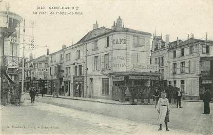 CPA FRANCE 52 "Saint Dizier, Place de l'Hotel de ville"