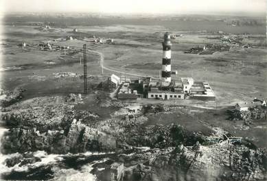 / CPSM FRANCE 29 "Ile d'Ouessant, le phare de Creac'h"