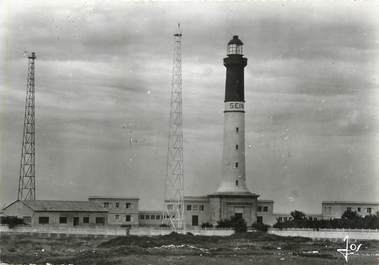 / CPSM FRANCE 29 "Ile de Sein, phare de l'Ile" / TSF