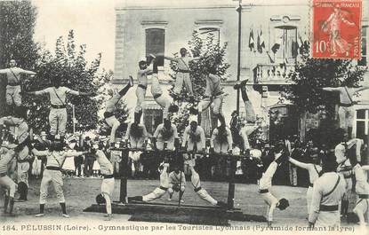 CPA FRANCE 42 "Pélussin, gymnastique par les Touristes Lyonnais"