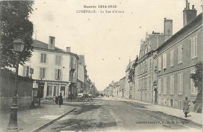 CPA FRANCE 54 "Lunéville, la rue d'Alsace"