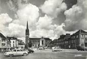 29 Finistere / CPSM FRANCE 29 "Landivisiau, la grande place" / AUTOMOBILE