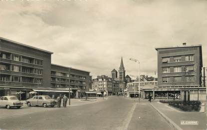 / CPSM FRANCE 14 "Lisieux, rue Henri Chéron"