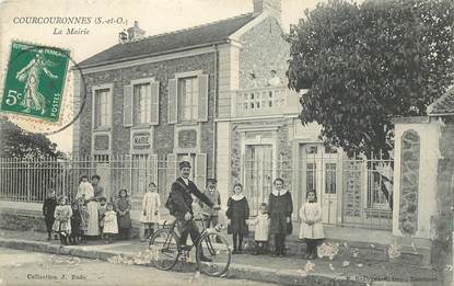 CPA FRANCE 91 "Courcouronnes, la Mairie"