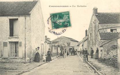 CPA FRANCE 91 "Courcouronnes, la rue Mathurine"