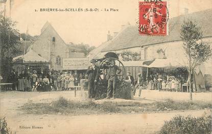 CPA  FRANCE 91 "Brières les Scellés, la place"