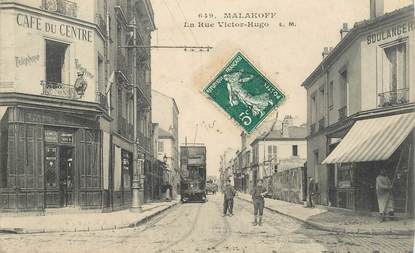 CPA FRANCE 92 "Malakoff, la rue Victor Hugo" / BUS