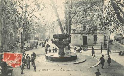 / CPA FRANCE 13 "Salon, place de la Grande Fontaine"