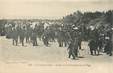 / CPA FRANCE 13 "Les Saintes Maries de la Mer, arrivée de la procession sur la plage"