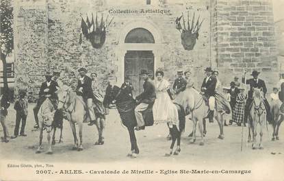 / CPA FRANCE 13 "Arles, cavalcade de Mireille, église Sainte Marie en Camargue"