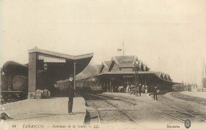 / CPA FRANCE 13 "Tarascon, intérieur de la gare"