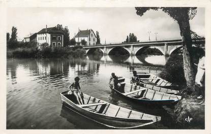 / CPSM FRANCE 73 "Saint Génix sur Guiers, jolie vue au pont du Guiers"