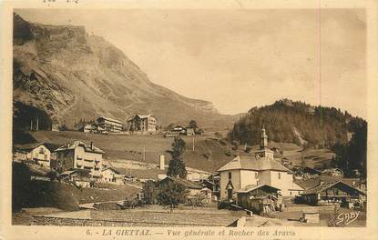 / CPA FRANCE 73  "La Giettaz, vue générale et rocher des Aravis"