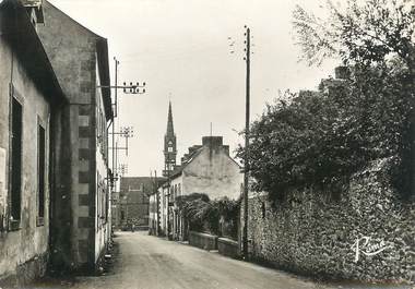 / CPSM FRANCE 29 "Plomodiern, l'entrée du bourg"