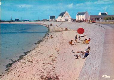 / CPSM FRANCE 29 "Plougerneau, la plage de Lillia avec vue sur l'hôtel"