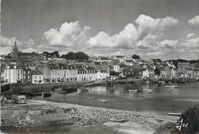 / CPSM FRANCE 29 "Tréboul Douarnenez, vue d'ensemble du port et de la ville"