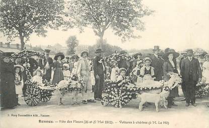 CPA FRANCE 35 "Rennes, Fête des fleurs, 1912, voitures à chèvres"