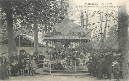 CPA FRANCE 35 "Rennes, Au Thabor, un tour de chevaux de bois sur le Manège Bijou"