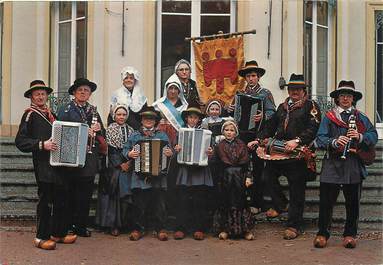 / CPSM FRANCE 42 "Roanne" / GROUPE FOLKLORIQUE