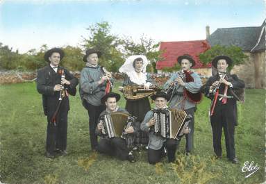 / CPSM FRANCE 19 "Brive La Gaillarde" / GROUPE FOLKLORIQUE