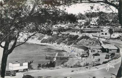 / CPSM FRANCE 83 "Sanary sur Mer, la plage de Port Issol"