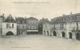 / CPA FRANCE 24 "Beaumont du Périgord, place centrale"