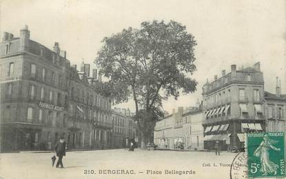 / CPA FRANCE 24 "Bergerac, place Bellegarde"