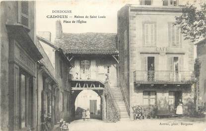 / CPA FRANCE 24 "Cadouin, maison de Saint Louis, place de l'église"