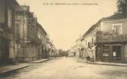 24 Dordogne / CPA FRANCE 24 "Montpont sur l'Isle, la grande rue"