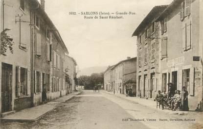 / CPA FRANCE 38 "Sablons, grande rue, route de Saint Rambert""