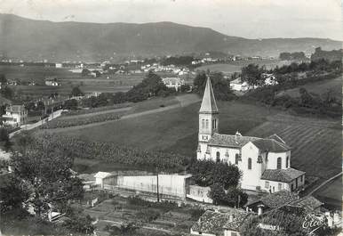 / CPSM FRANCE 64 "Béhobie, église de Béhobie, vue sur Hendaye"