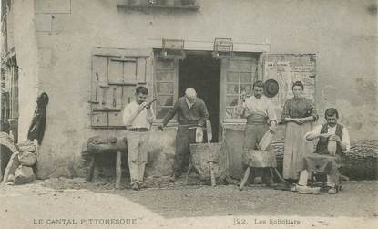  CPA FRANCE 15 "Cantal, les sabotiers"