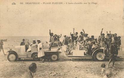  CPA FRANCE 14 "Deauville, Plage fleurie, l'auto chenille sur la plage"