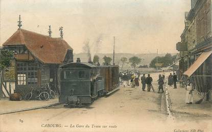  CPA FRANCE 14 "Cabourg, la gare du Train sur route"