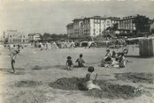 64 PyrÉnÉe Atlantique / CPSM FRANCE 64 "Hendaye, la plage et l'hôtel Eskualduna "