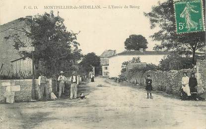  CPA FRANCE 12 "Montpellier de Médillan, l'entrée du Bourg"