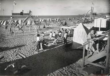 / CPSM FRANCE 64 "Hendaye, jeux sur la plage"