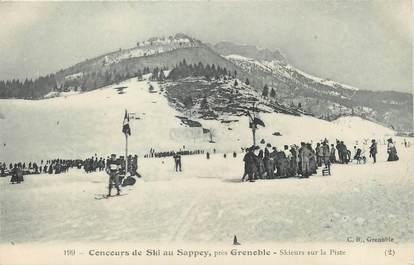 / CPA FRANCE 38 "Le Sappey, concours de ski, skieurs sur la piste"