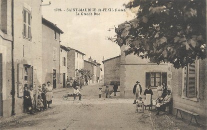 / CPA FRANCE 38 "Saint Maurice de l'Exil, la grande rue"