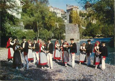 / CPSM FRANCE 64 "Sauveterre de Béarn" / GROUPE FOLKLORIQUE