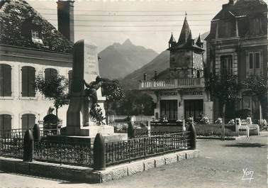 / CPSM FRANCE 65 "Argelès, square de la mairie et tour Mendagne"